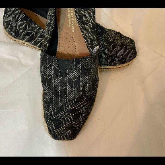 TOMS Women’s Deconstructed Alpargata Black & Tan Chevron Espadrilles Size 7 - Picture 10 of 13